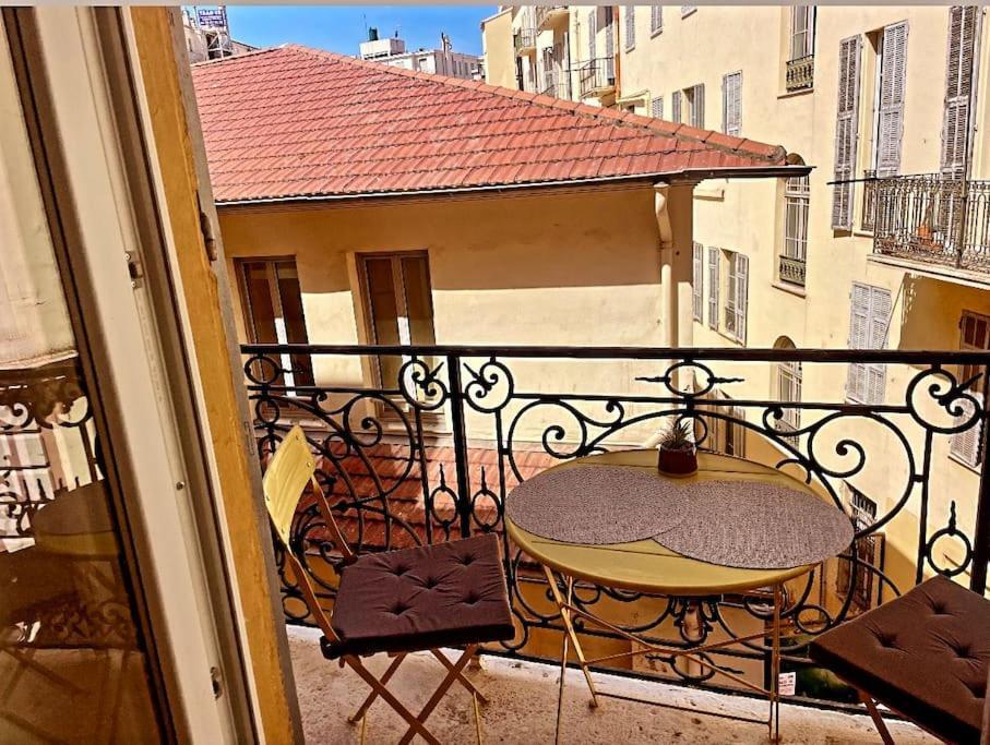 Massena Street, 2 Rooms Balcony Nice Exterior photo