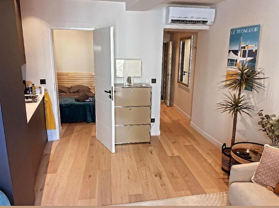 Massena Street, 2 Rooms Balcony Nice Exterior photo